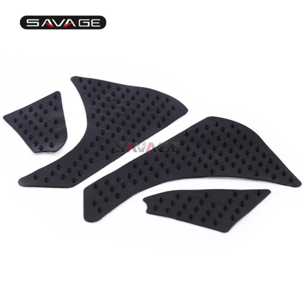 BF8011 Traction tank pads (3)