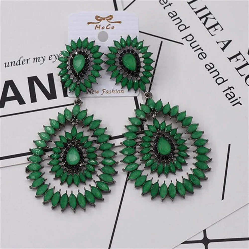 

MHS.SUN 1Pair/Lot Vintage Green Rhinestone Baroque Earring European Fashion Big Tear Drop Women Fancy Baroque Earring Jewelry
