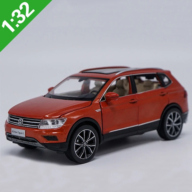 Высокая симуляция 1/32 масштаб Tiguan L легированная модель автомобиля Muaical мигающая литая под давлением металлическая модель детские игрушки