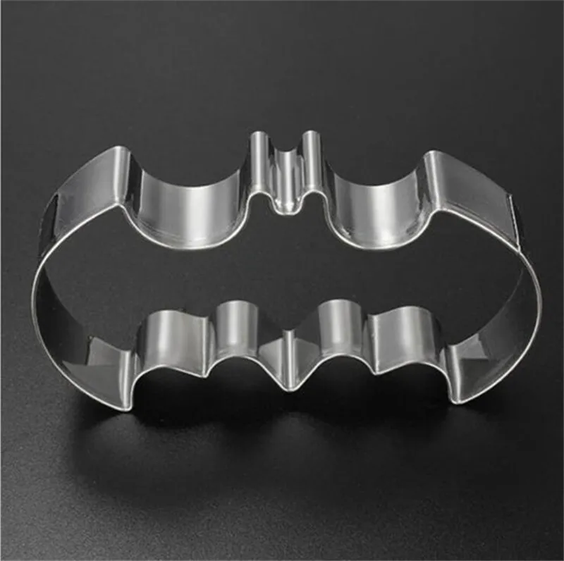 

Halloween Batman Bat Cookie Tool Cutter Biscuit Press Icing Set Stamp Mold Stainless Steel Pastry Tools Kitchen Accessories
