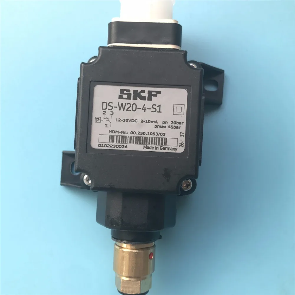 

1 pcs SKF SKF DS-W20-4-S1 00.250.1053/03 hengoucn press dedicated Oil road sensor