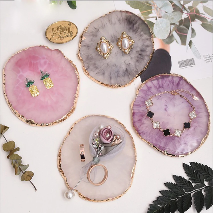 

Resin Golden Rim Storage Tray Chic Scandinavian Nordic Desk Round Jewelry Storage Imitation Agate Plate Organizer Home Decor