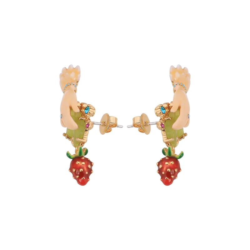 

European and American Popular Temperament Creative Handmade Painted Enamel Cute Elegant Strawberry Earrings For Female