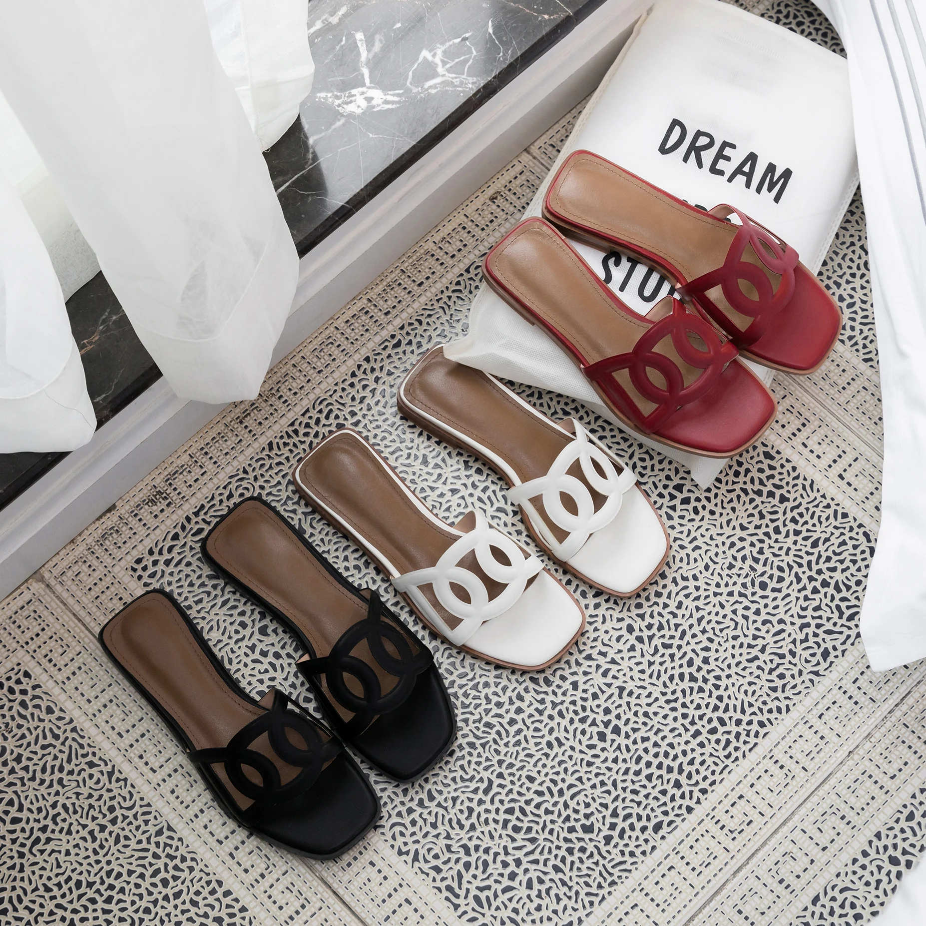 

Ins Hot Summer Slides Sandals Flat Shoes Outdoor Open Toe Women Fashion Solid Slippers Chanclas Mujer 2019