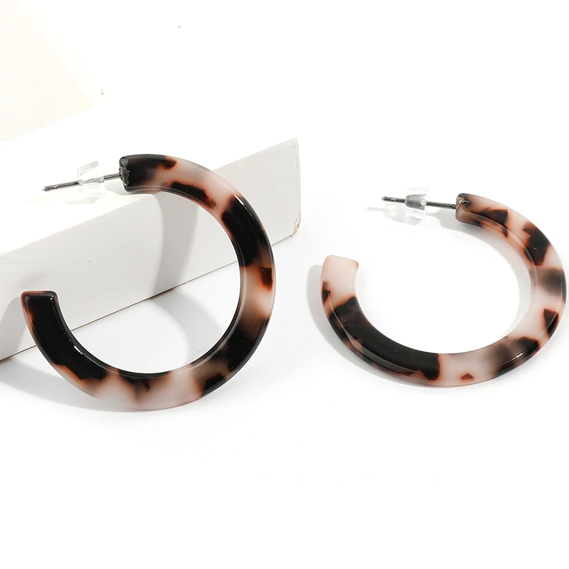 

ILYF Trendy Tortoiseshell Brinco Earring for Women Drop Earring for Women Elegant Design Jewelry Wholesale Gift boucle d'oreille