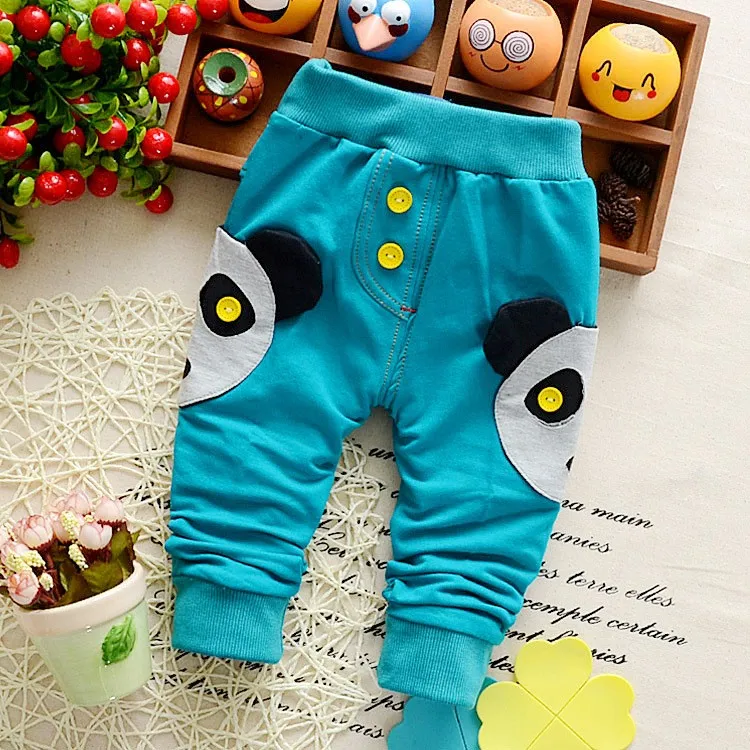 2404305944_926338012