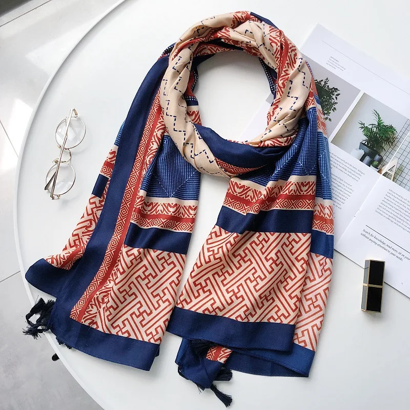 11302083183_1960621432