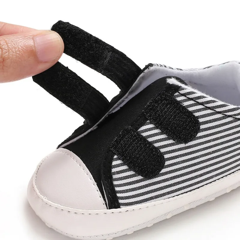 Полосатая детская обувь для новорожденных, осенняя парусиновая обувь для маленьких мальчиков и девочек, обувь для первых ходунков с мягкой