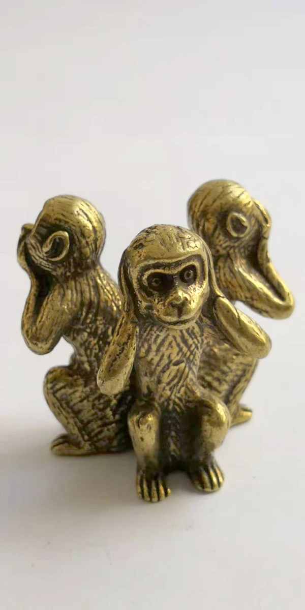 

Delicate Interesting Old-style Brass Carved Lifelike Three Monkeys Statue Auspicious Pendant