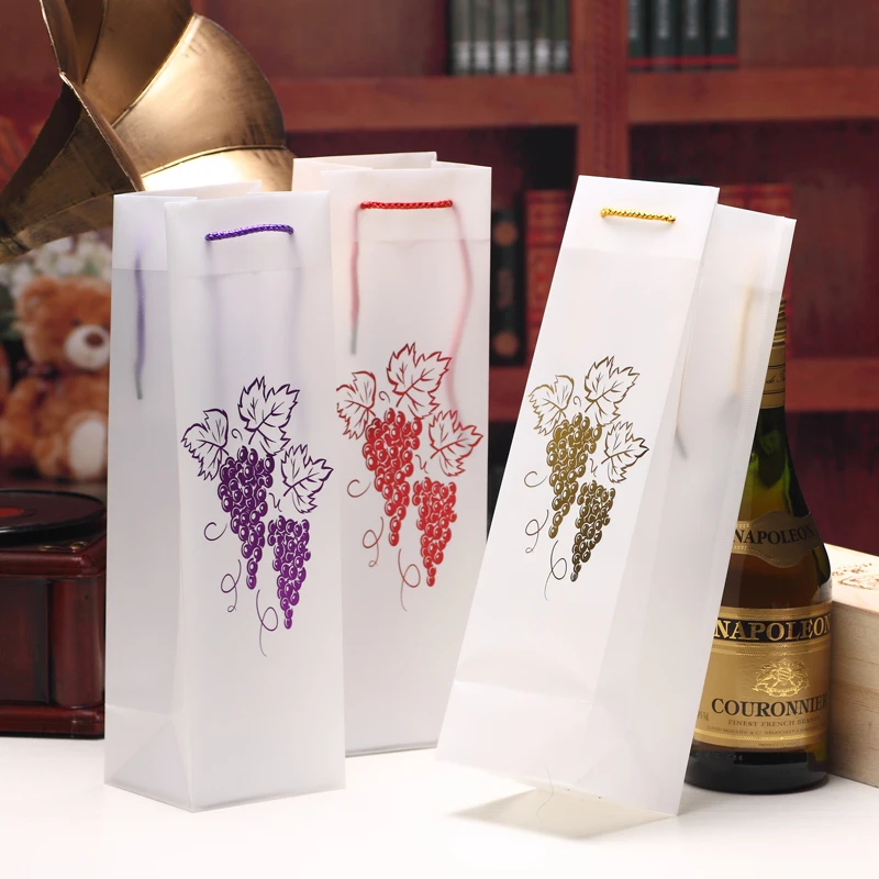 

Frosted Bags Hot-stamping Logo 33x10x9cm Grape Wine Carrier PP Rope Juice Gift Bottle Carrier Jar Xmas Bags Customize Pounch