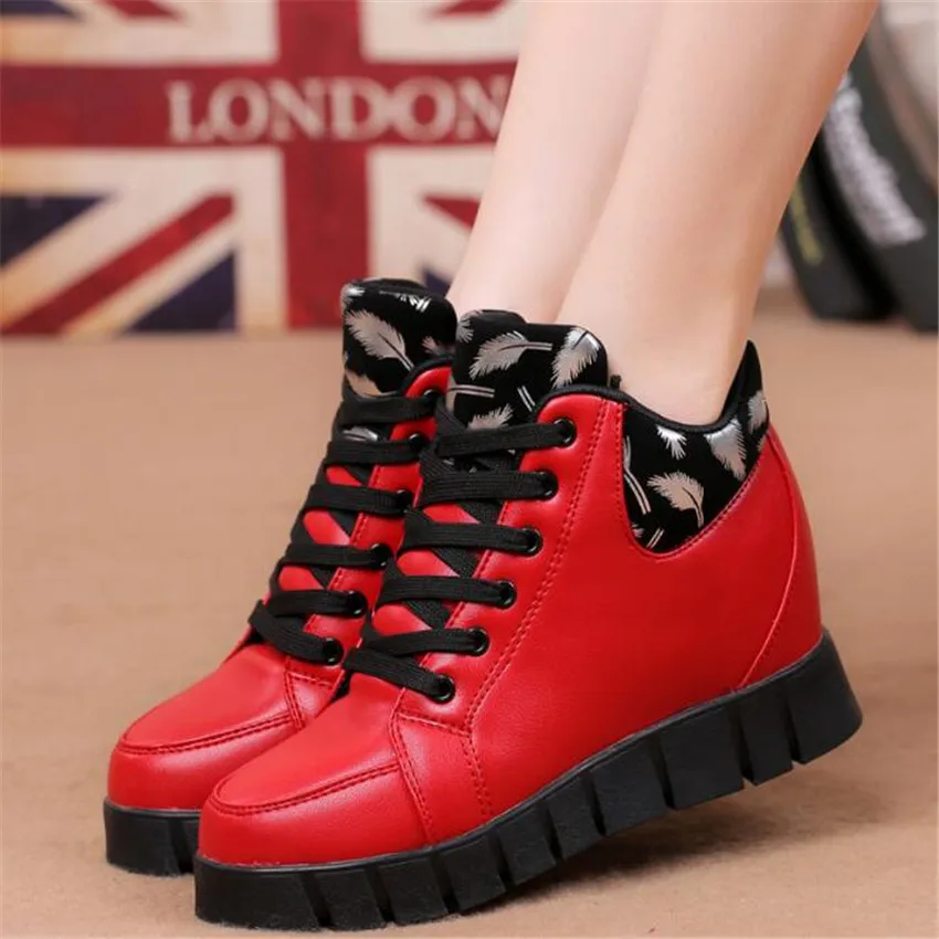 

ZOUDKY 2018 A New Kind of High-Band Sports Students'Leather Shoes in the Korean Edition of Autumn and Winter Plush