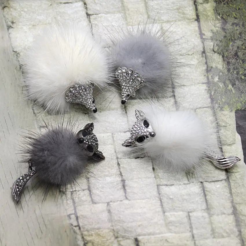 

Hot Sale 2 colors Fox or Hedgehog Brooches Women's Fashion Cute Animal Pin Brooch Jewelry for Winter