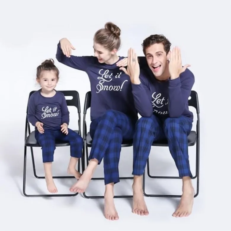 

2021 Family Matching Pajamas Parents Daughter Son Sleepwear Homewear Mother Father and Me Letter Tops Plaid Long Pants Outfits