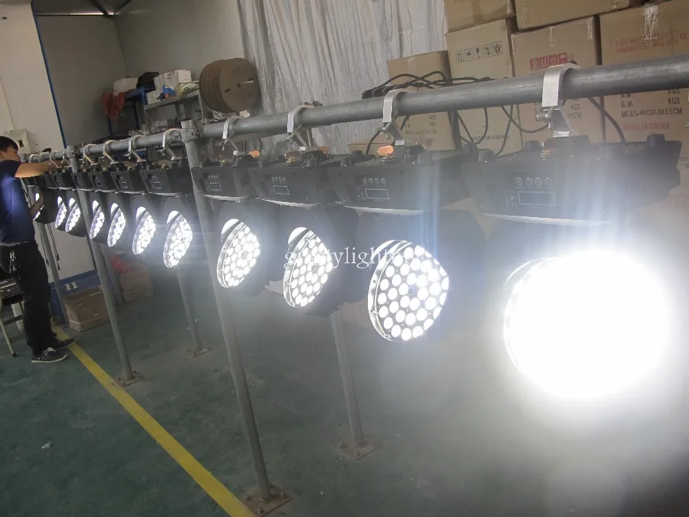 Clube do Partido 2 Pçs e lote Free Grátis 36 Pcs Rgbway Led Moving Head Wash Iluminação Cénica dj Móvel Zoom Cabeça Luz 6 Cor Mudar Salão 13 Dj Móvel Zoom Cabeça Luz 6 Cor Mudar Salão Clube Do Partido