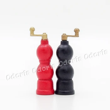 Odoria 1:12 Miniature 2PCS Wooden Salt Pepper Seasoning Grinder Dollhouse Kitchen Accessories