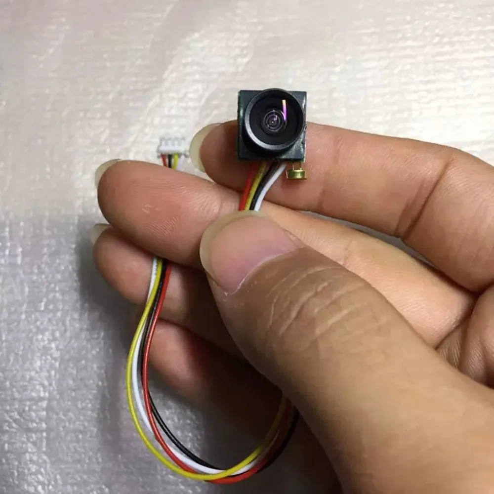 

HBB 700TVL 1/4 Cmos 1.8mm 170 Degree FPV Camera PAL 3.7-5V For RC Camera