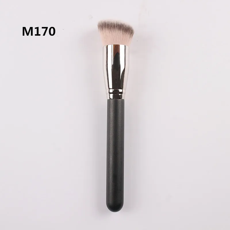 Synthetic Rounded Slant Brush BB Cream Foundation Buffing Blending