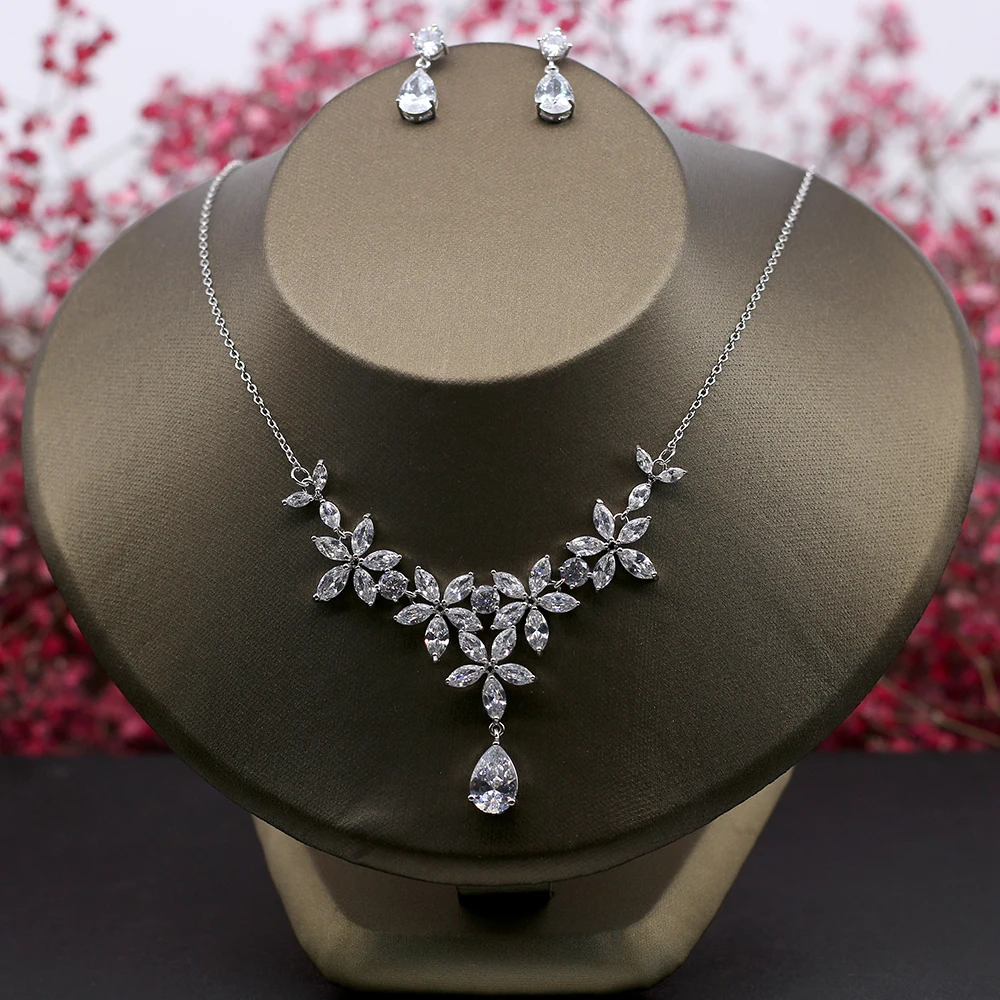 Cubic Zirconia Flower Necklace Pendant Fashion Women Jewelry Sets Gifts