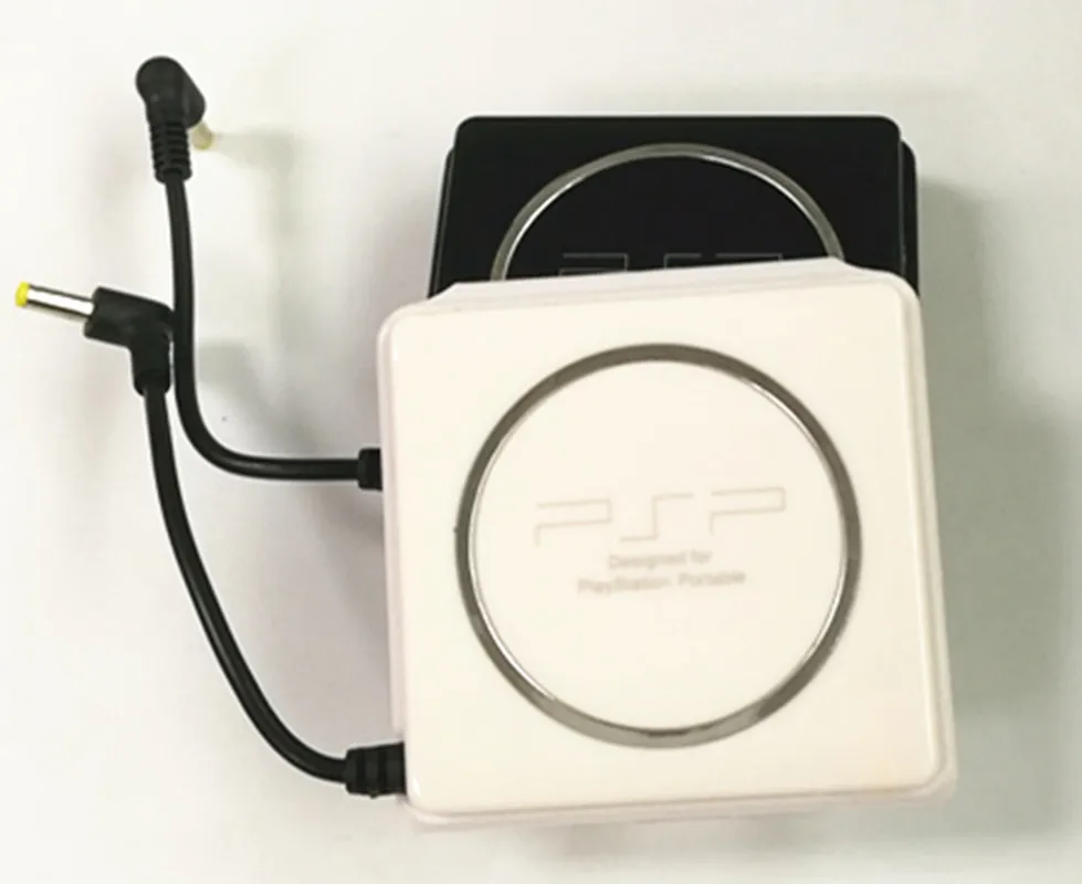Game Accesorry 2400mAh External Back up Battery Charger Power Bank Storage Pack for Sony Portable PSP 2000/3000 Black/White