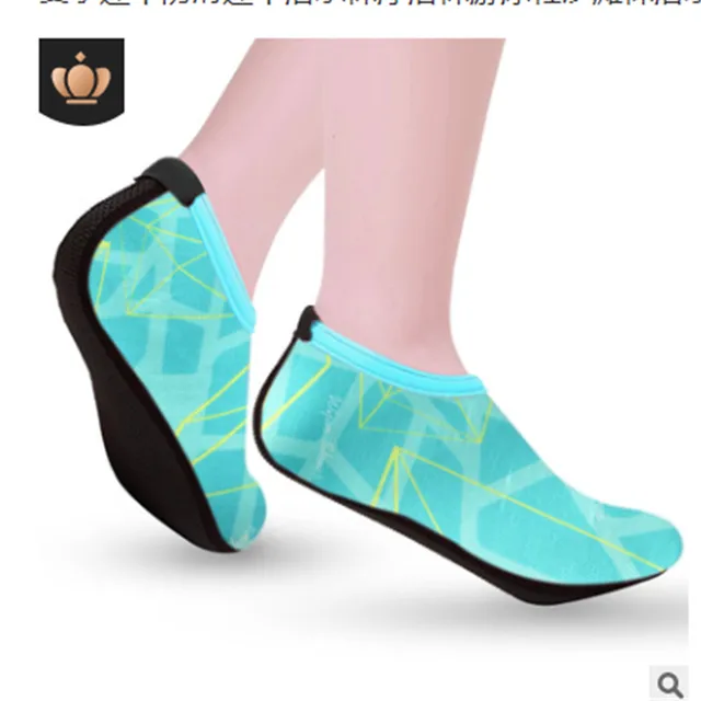 adult aqua socks