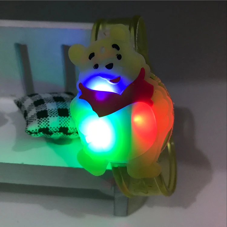 Новая Рождественская игрушка для детей мультфильм светящийся запястье вспыхивающий ремешок светящийся браслет детский подарок маленькие люминесцентные игрушки