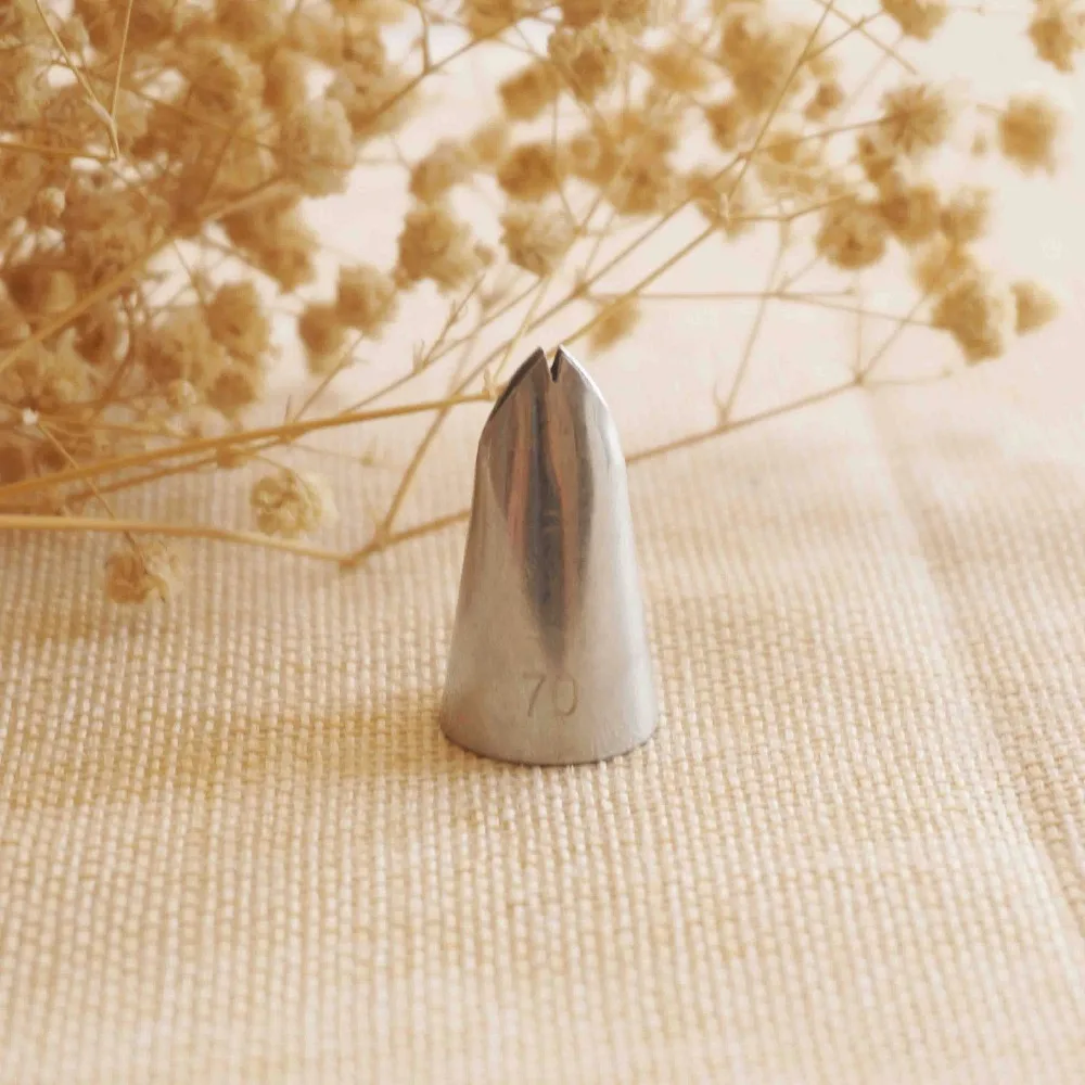 

#70 Nozzle Icing Nozzles Piping Tip Pastry Tip Cupcake Writing Tube Decorating Tip Baking Tools Bakeware Creat Leaf Leaves