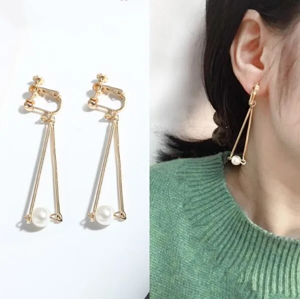 

ea905 1 pair Korean Trendy simple geometric triangle pearl no Ear hole ear clip female jewelry accessories Party gift