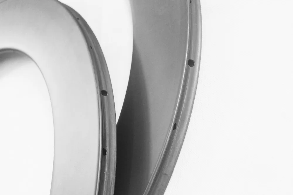 88mm-UD-matte-fixed-gear-or-track-bicycle-tubular-carbon-rims-28-28-holes-Toray-T700_