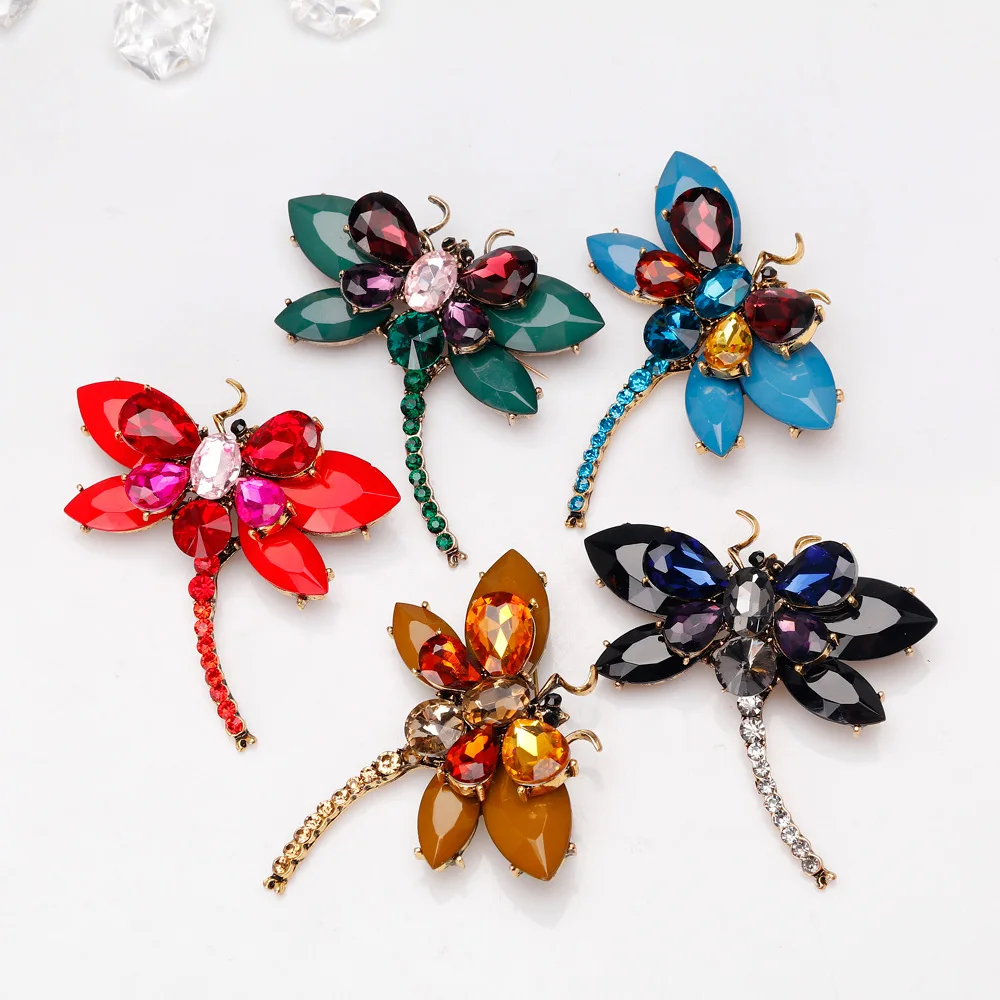 

HC Cute Crystal Resin Dragonfly Women Brooches Fashion Rhinestones Lovely Brooch Pins Bridal Wedding Party Dress Scarf Jewelry T