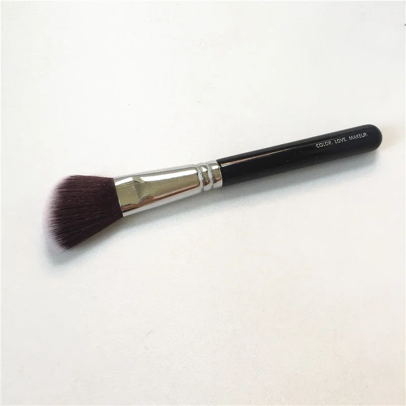 Zoeva 128 CREAM CHEEK BRUSH _ 1