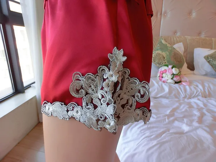 3076913896_1434267430