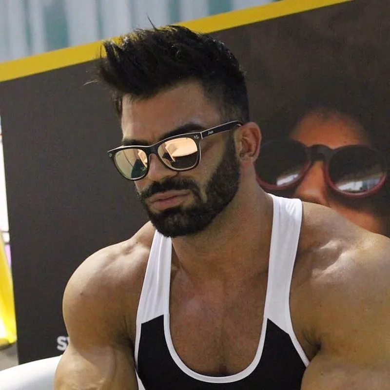 8725225568_447170321