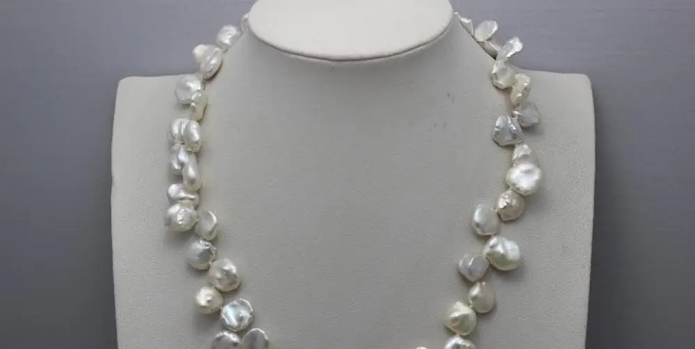 

White baroque Freshwater pearl necklace 10x11mm 17.5" a(5.18)