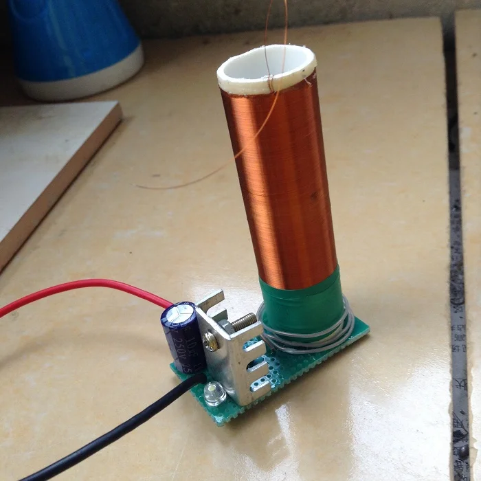 

Homemade Tesla coil electronics enthusiasts DIY Mini scientific experimental with power supply