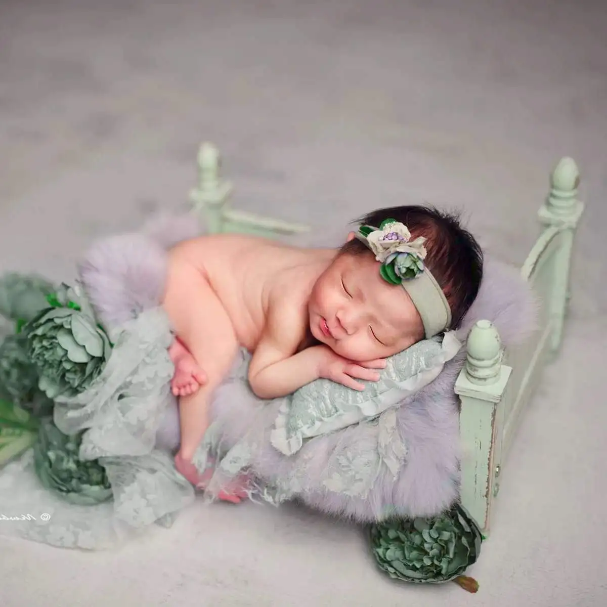 

Bioby Retro Wooden Bed Newborn Photography Shoot Props Baby Studio Photography Background Cribs Pink /Purple /Green /Sky Blue