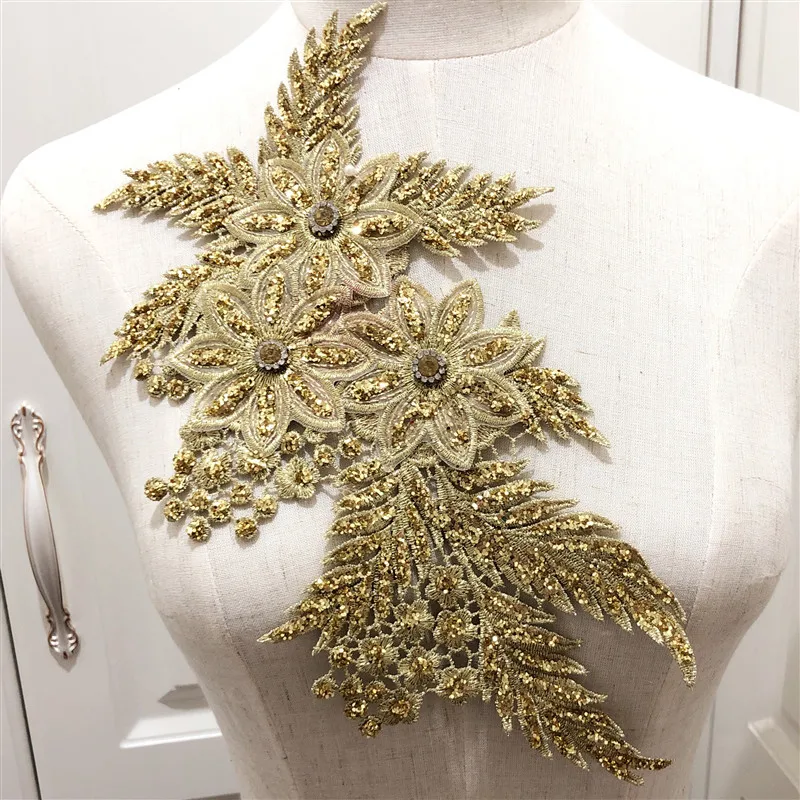 

10pcs Embroidered Flower Applique with Sew On Patch Clothing with Bright powder craft garment