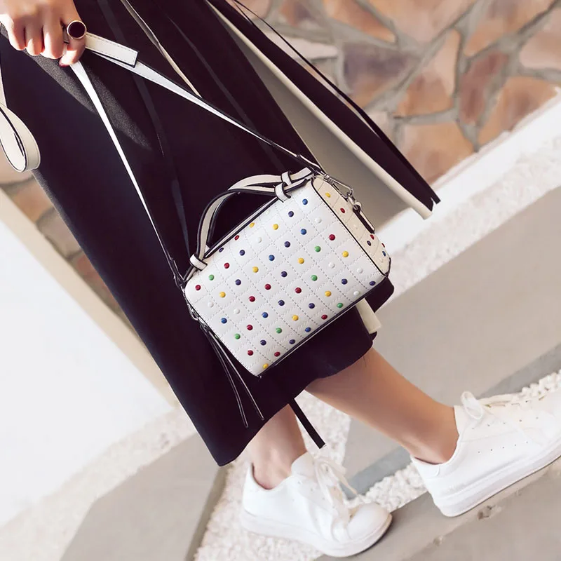JANESPRI Crossbody Bags for Women Messenger Bags 2018 Vintage Leather Bags Women Handbags Famous Brand Rivet Small Shoulder Sac (9)