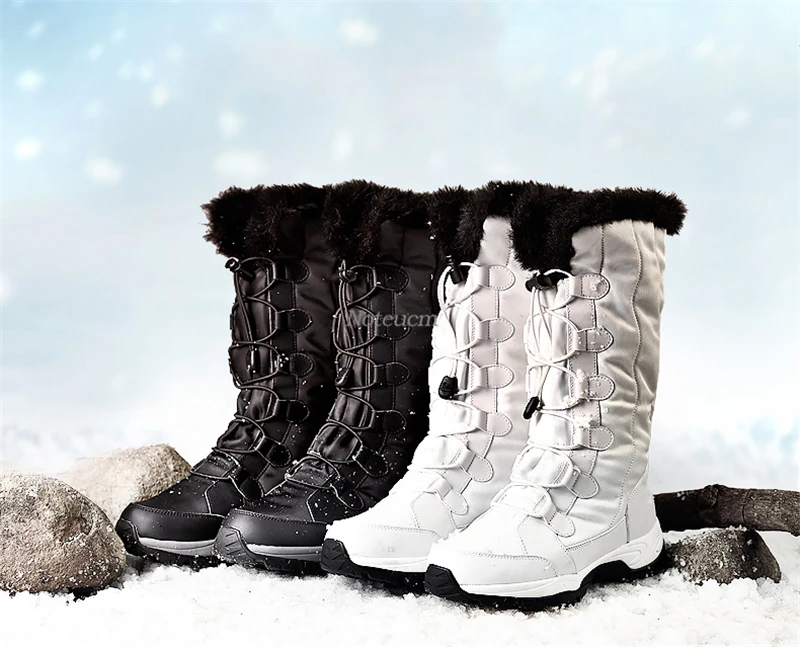 Femme/женская зимняя обувь; теплые зимние сапоги до середины икры на плоской платформе; цвет белый, черный; водонепроницаемый стеганый мех; женская обувь