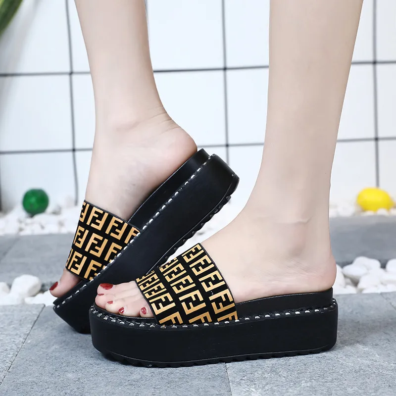 

2019 New Women Fashion Beach Shoes Woman's Ladies Comfortable Flip Flops Slippers Hot Summer Lightweight Walking Shoes For Women