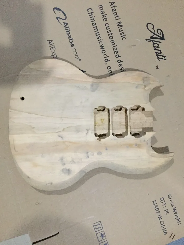 

Afanti Music Electric guitar/ DIY Electric guitar body (ADK-652)
