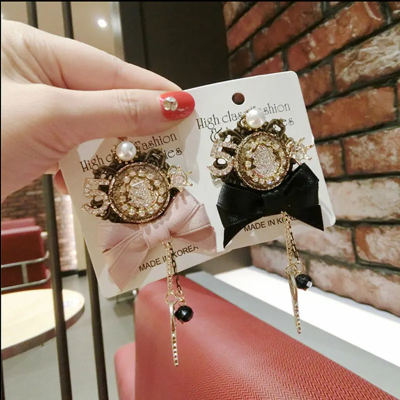 Серьги с морским жемчугом золотые. Прямые поставки серебра. Винтажный кулон avon. Лук с шармами. Charm look.