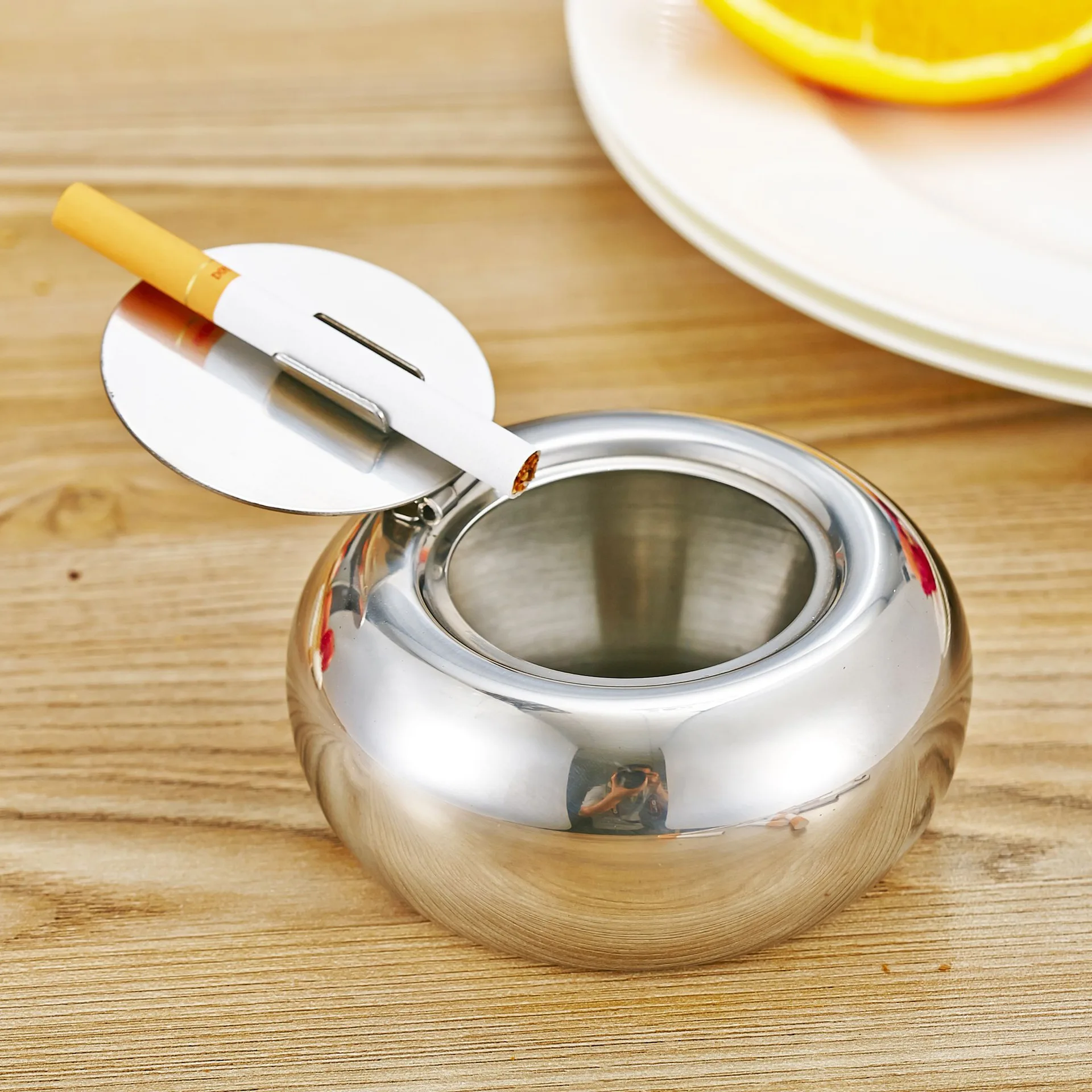 High Quality Portable Stainless Steel Drum Type Ashtray KTV Vehicle Ashtrayin Ashtrays from