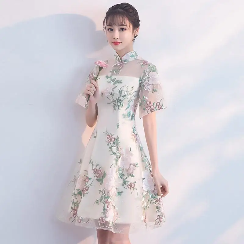 Винтажная вышивка трапециевидной формы атласная Женская Vestidos De Festa элегантные расширяющиеся к низу рукава молнии Cheongsam вечерние выпускные платья Классические Qipao - Цвет: White 1