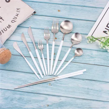 

24pcs/set Classical White Stainless Steel Cutlery Set Titanium Flatware Set Dinner Knife Fork Spoon Set Dinnerware Tableware