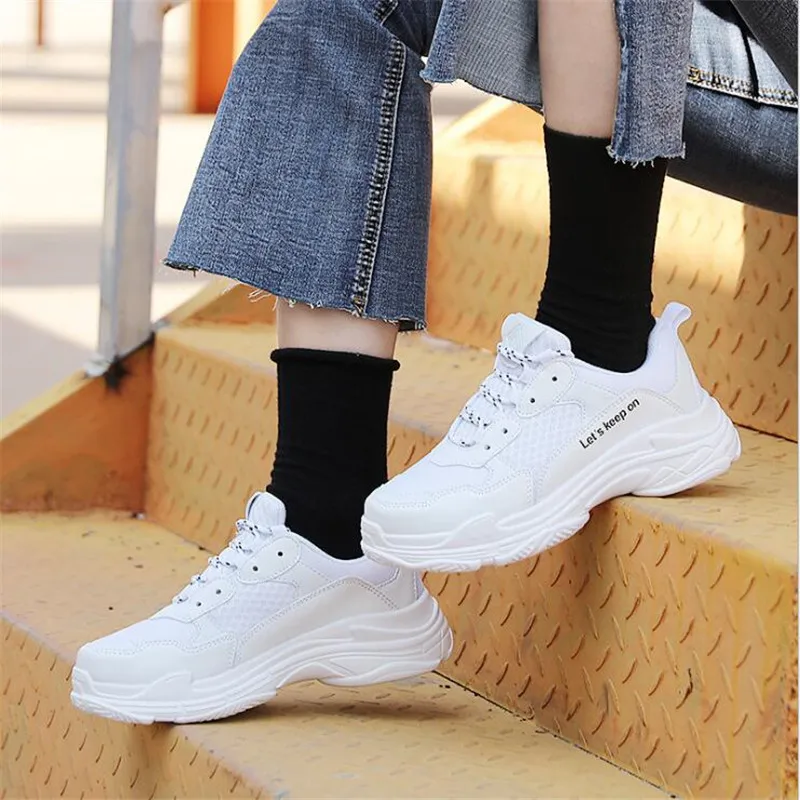 

New Spring Fashion Lady Casual White Shoes Women Sneaker Black Leisure Thick Soled Shoes Flats Cross-tied Lace Up Soft