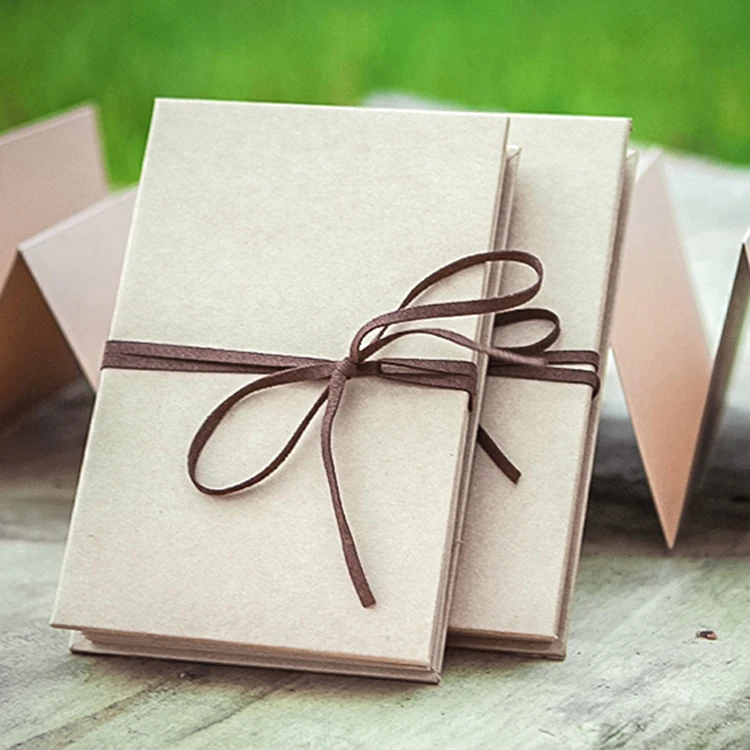 

Kraft Paper Photo Album Hardcover Accordion Style DIY Photo Ablum Book Blank Scrapbook for Graduation Anniversary Gifts