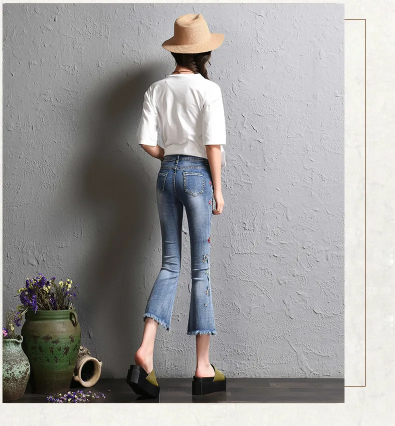 2019 Летняя мода Flare джинсы для женщин для Винтаж цветочные вышитые джинсы женские синие повседневное рваные кисточкой брюки девочек капри