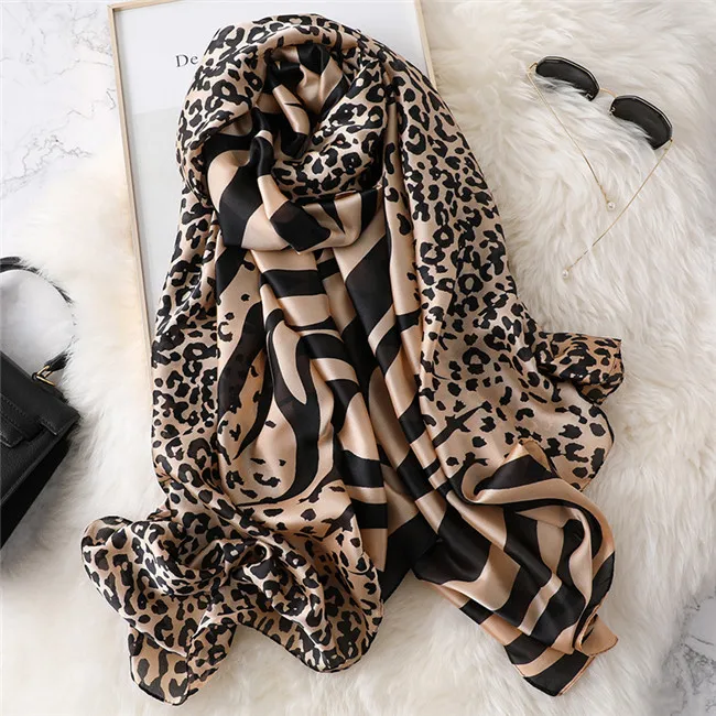 2024 Lovely Animal Leopard Zebra Pattern Silk Scarf Lady High