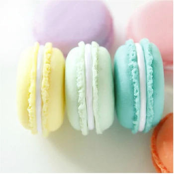 

50pcs Bulk 4cm Plastic Jewelry Boxs Organization Gift Mini Macarons Candy Color Storage Box For Jewelry Organizer Wedding Gifts