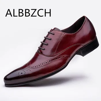 

Fashion brogue carving oxford men shoes luxury brand designer mens wedding dress shoes high garde business office work men hsoes